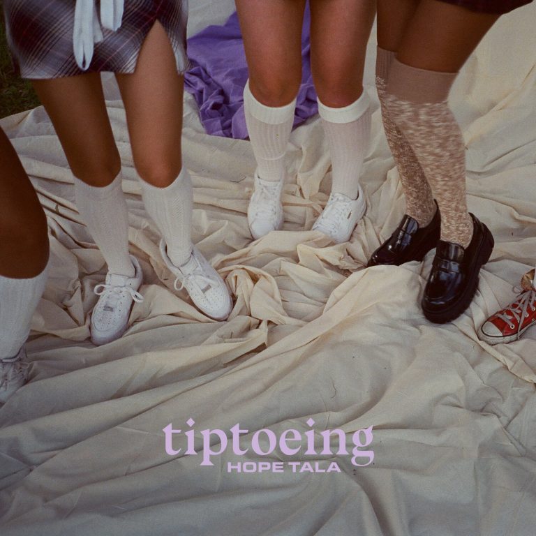 rsz_hopetala-tiptoeing-3000x3000
